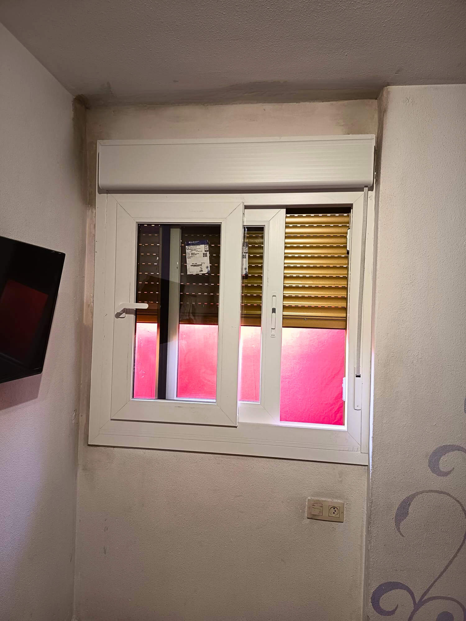 Ventana bicolor interior